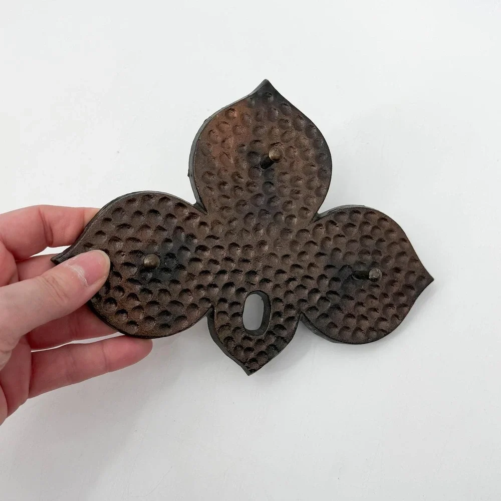 Vintage Enesco Cast Iron Fleur De Lis Wall Hook Hammered Bronze Key Rack Holder